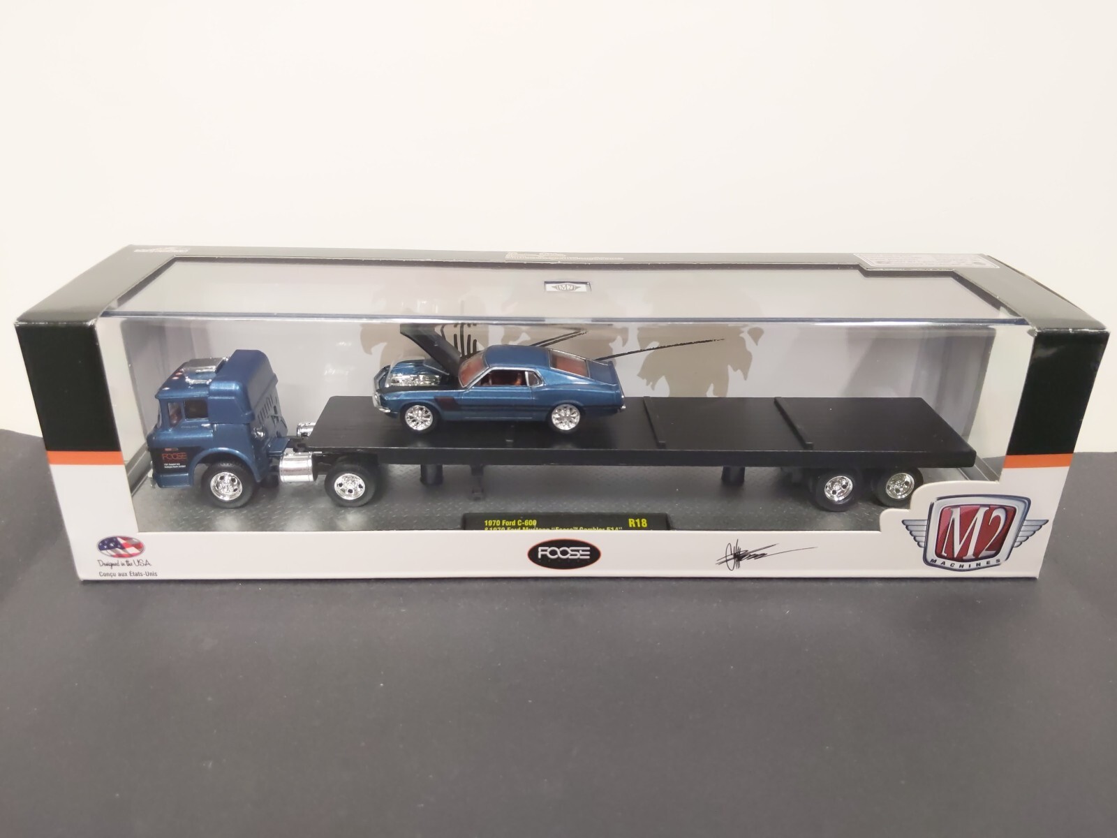 M2 Machines 1/64 1970 Ford C-600 & 1970 Ford Mustang 