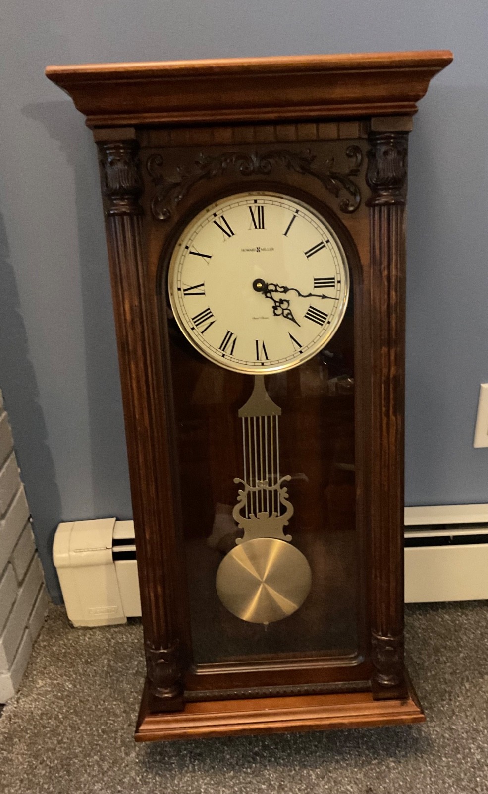 Vintage Howard Miller Dual Chime Battery Operated Wall CLOCK 35X16 625-352