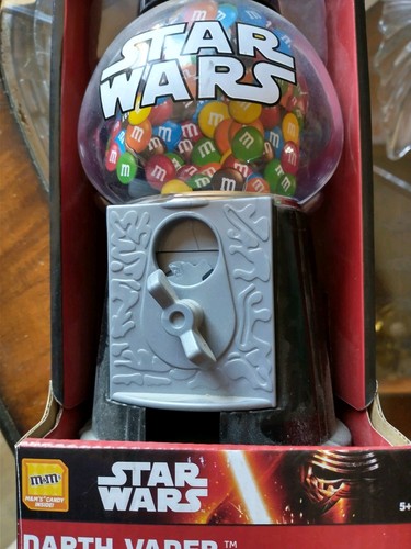 Star Wars Darth Vader M&M's Candy Dispenser w/ Candies~2010~ Lucasfilm LTD~NIB - Picture 3 of 6