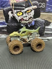 Monster Jam Mystery Mudders MG1-15 Megalodon 4X4 Truck HTF 1/64 Loose Mudder