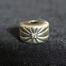 PANDORA STERLING SILVER SPARKLING SUNBURST CLIP CHARM BEAD 798614CO1