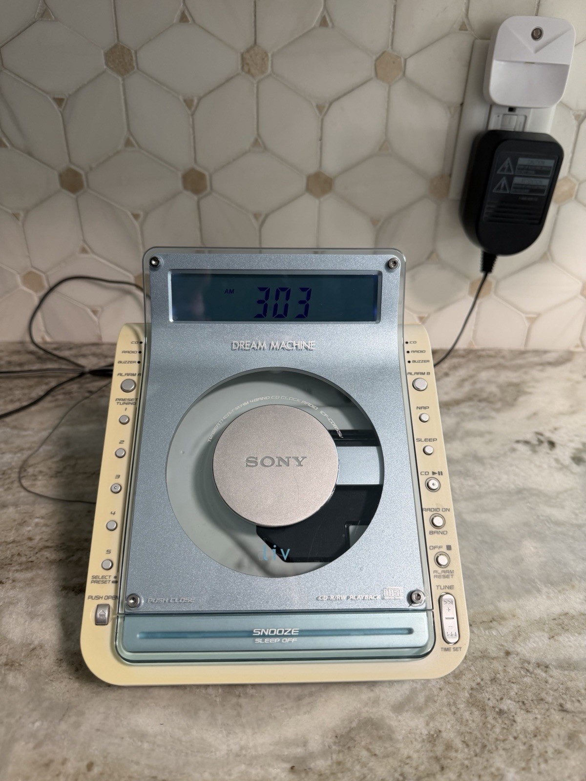 Sony Dream Machine CD Player Alarm Clock Radio ICF-CD855V - TESTED, WORKS