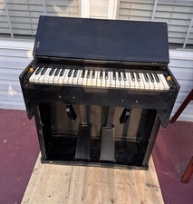 Antique Estey Pump Organ (PLEASE READ) GREAT CONDITION