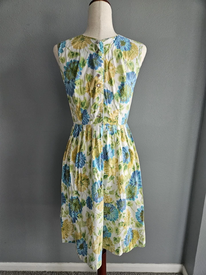 Vintage 1950s 1960s Yellow Floral Fit-n-flare Sun Dress Rockabily Floral - Image 4 of 4