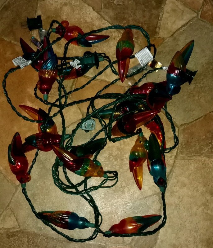 Patio String Lights: Parrot Shaped for indoor or Patio Lighting 6' USED 2pc