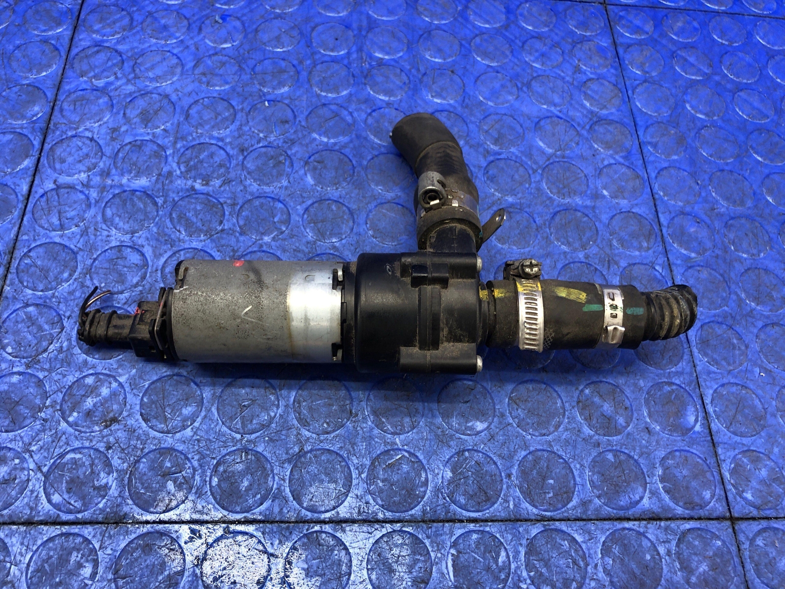 2004-2019 MASERATI GRANTURISMO RWD 4.7L ENGINE COOLANT CIRCULATION WATER PUMP