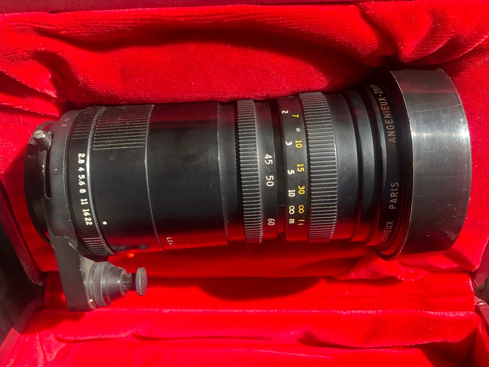 Angenieux Zoom 45-90mm F2.8 for Alpa w/ Orginal box Shade two Cap Mint- - Image 3 of 4