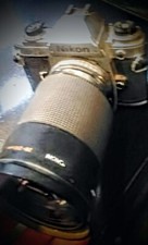 VINTAGE 1970s NIKON FG FILM 35mm SLR CAMERA with Kiron Macro Zoom LENS JAPAN