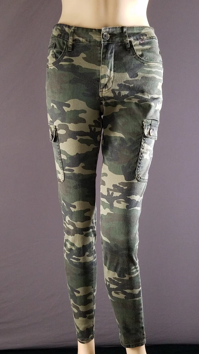 Forever 21 hotsell camo jeans