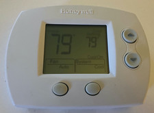 Honeywell TH5110D1022 FocusPRO 5000 Thermosta...