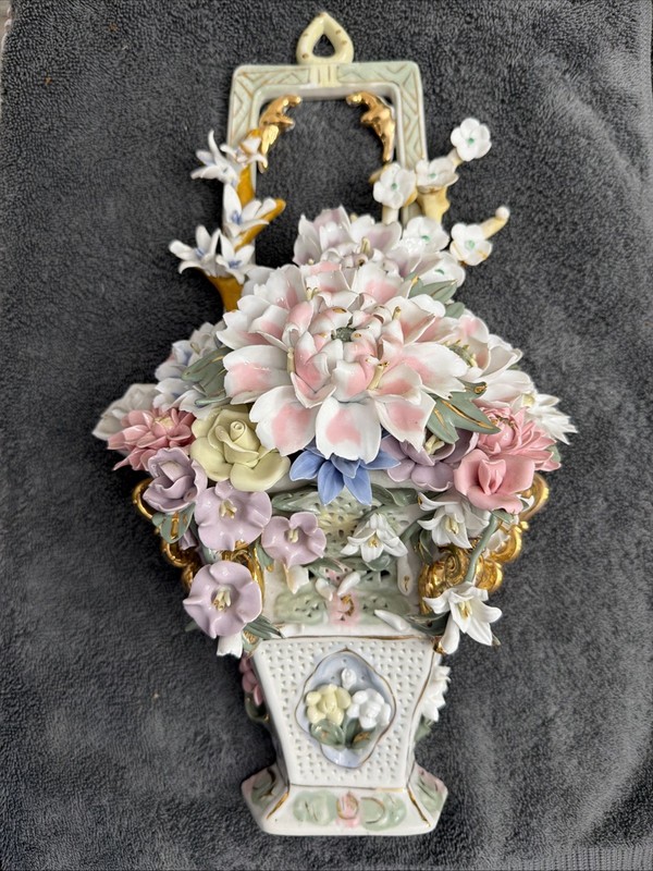 Very Rare vintage Rose Floral Bouquet 3D Bone China Wall Hanging Plaque