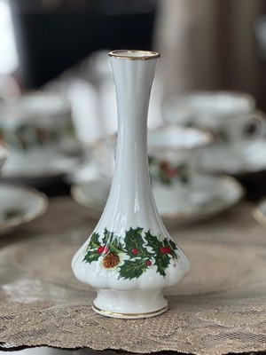 Vintage Rosina Queens Yuletide Bone China Bud Vase Holly Berries England