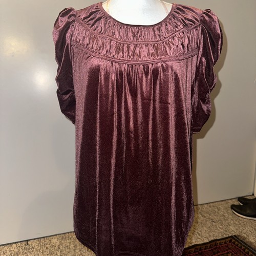 LOFT Size Medium Burgundy Velvet Short Rouched Sleeve Top Waist Easy Care