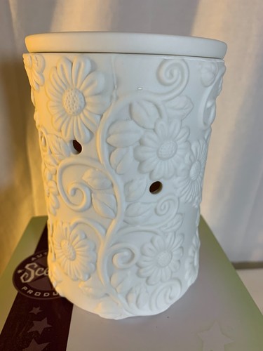 Scentsy Retired Warmer "Flower Vine" Deluxe - Picture 3 of 8