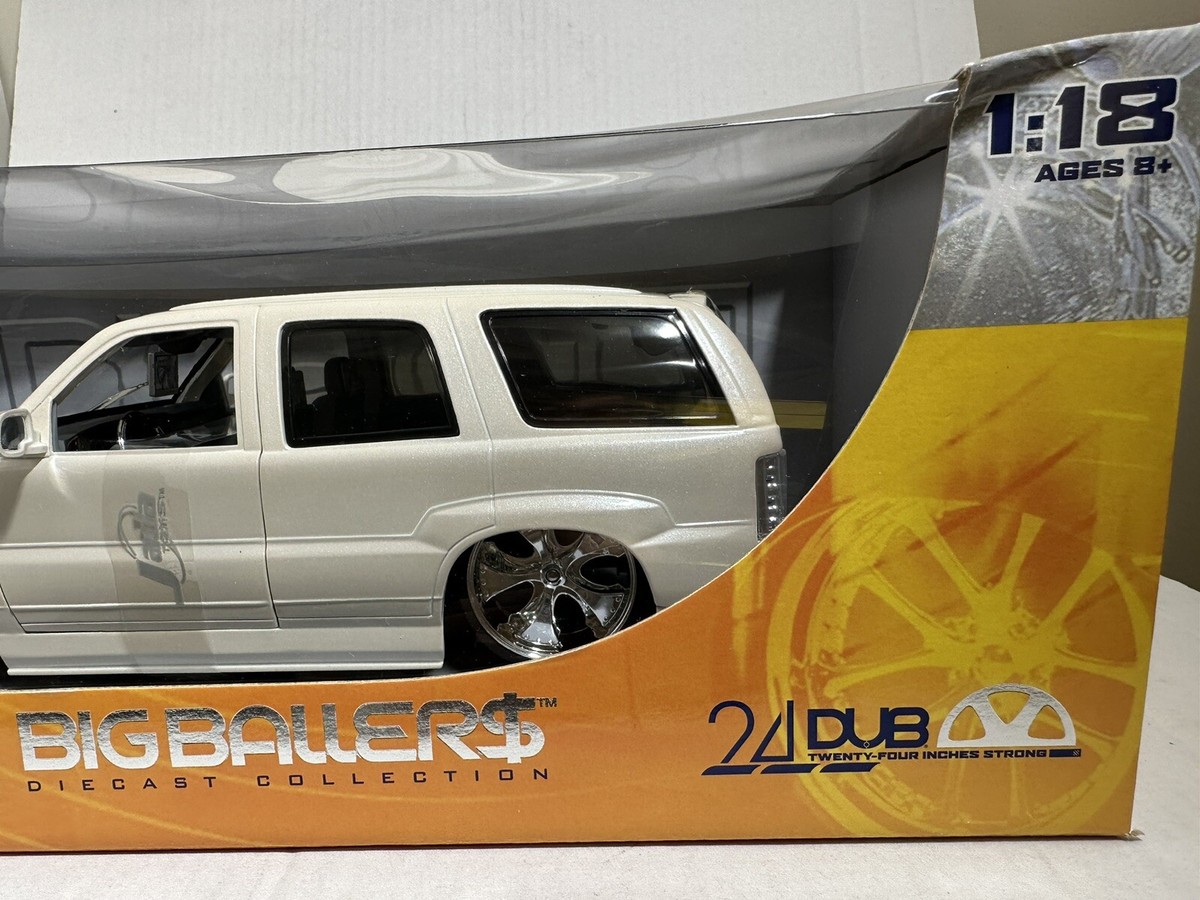 JADA TOYS DUB CITY 2002 CADILLAC ESCALADE WHITE 1:18 DIECAST