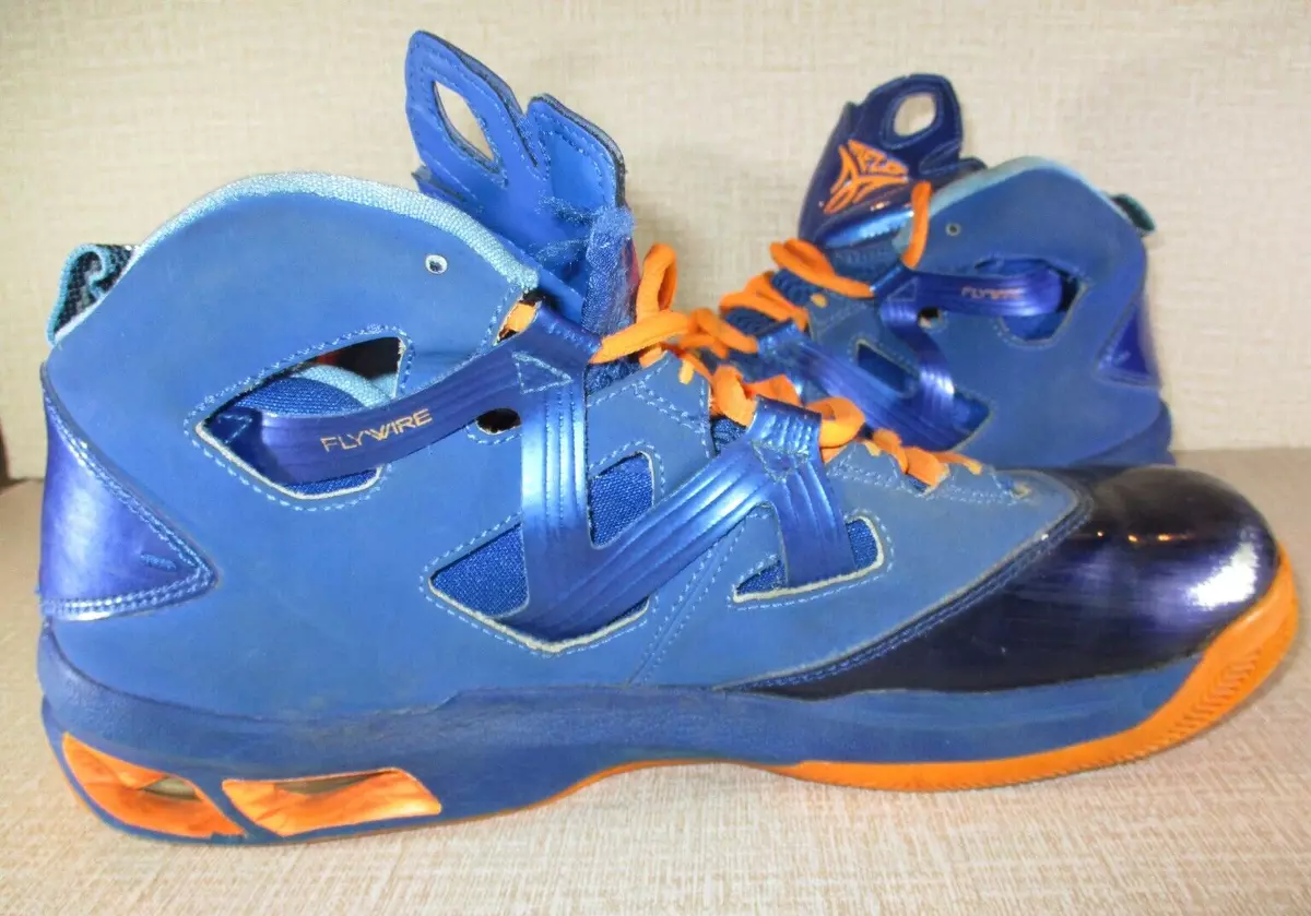 Nike Air Jordan Melo M9 Low Cut NY Knicks - Men's Size 9 Shoes