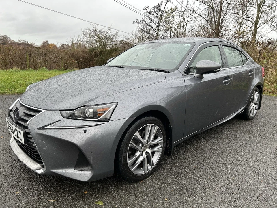 LEXUS IS 300H CVT 4DR SALOON 2019 - Image 2 of 4