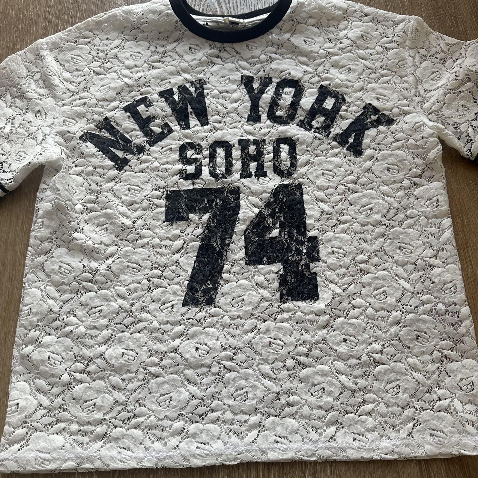 River Island Girls T-shirt. Size 7/8 New York SOHO image 3