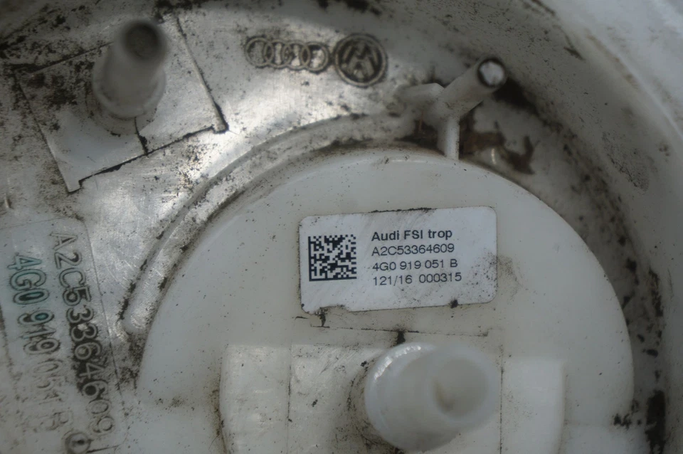 Conjunto de unidad de envío de bomba de combustible tanque de gasolina 4,0 l V8 OEM 4G0919051B Audi RS7 2014-17 Foto 2 de 4