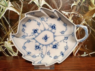 ROYAL COPENHAGEN Denmark MUSSELMALET - Blattschale / Konfekt Schale 22,5cm 1/144