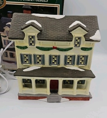 1997 Dickens Collectables Victorian Series Christmas House Porcelain- WORKS