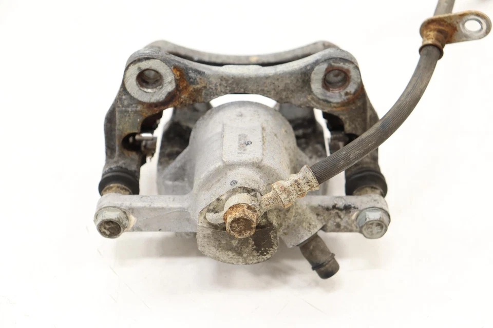 2014 - 2019 TOYOTA HIGHLANDER REAR RIGHT PASSENGER SIDE DISC BRAKE CALIPER OEM - Image 3 of 4