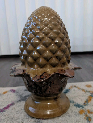 Ceramic Pineapple Table Centerpiece Ornament
