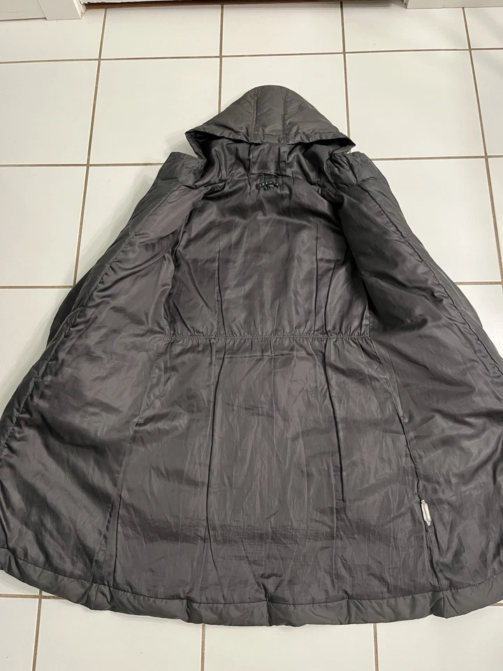 Chaqueta Abrigo Theory Mujer Puffer Pequeña Negra Con Capucha Cinturón Largo Plumón Foto 3 de 4