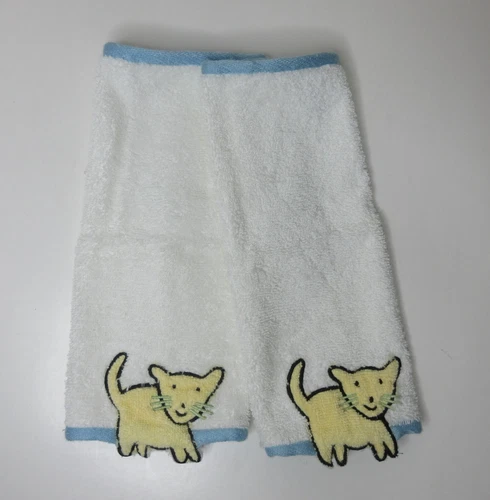 Two NWOT Yellow Cat White Terrycloth Washcloths Blue Trim Face Cloths 12x12