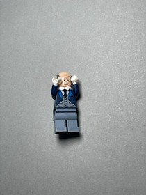 Lego Alfred Pennyworth Minifigure SH0313 - From 70909 Batcave Break In - Batman