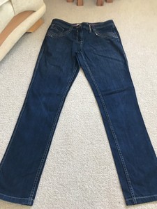 size 2 jeans to inches