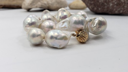 Fresh Water White 14-18mm Pearl Necklace with Gold Clasp 17.5” 14Kt Gold Clasp - Picture 7 of 9