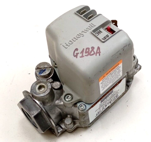 Honeywell VR8215S1503 1-Stage Direct Ignition Gas Valve in/out 1/2" used #G198A