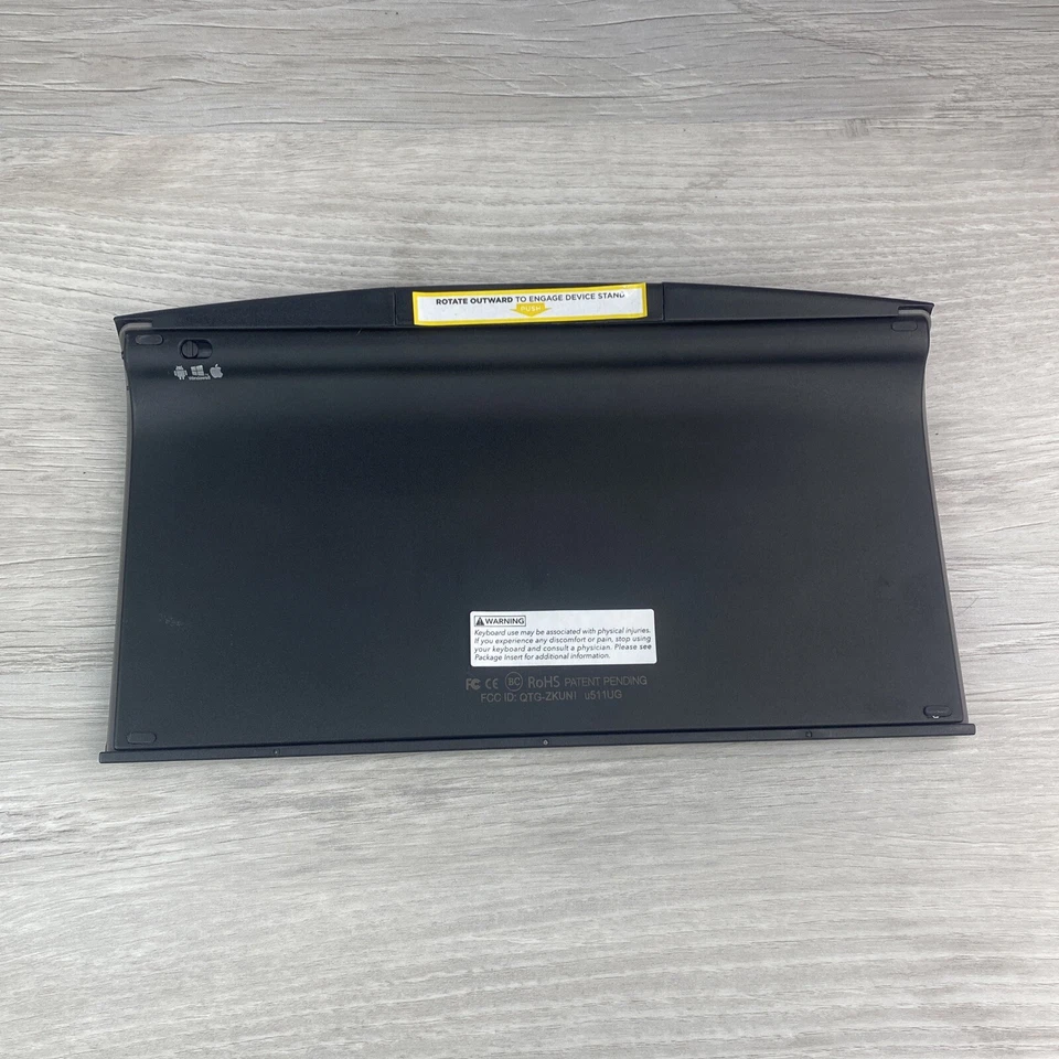 Funda y Soporte Teclado Universal Teclas ZAGG para iPad y Tablet Samsung - Negro Foto 4 de 4