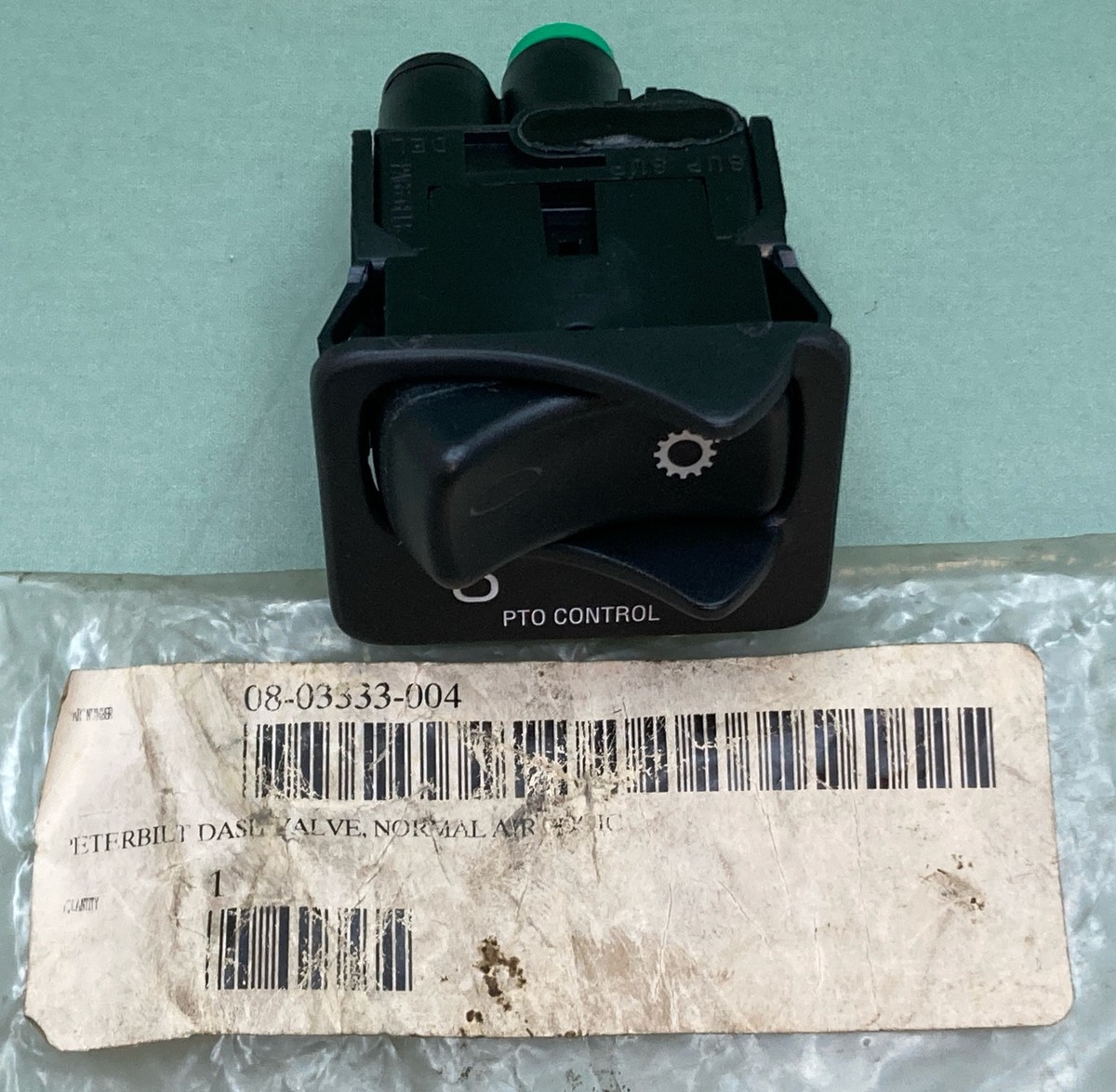 NEW GENUINE PETERBILT 08-03333-004 VALVE-AIR ROCKER OPERATED NEW GENUINE PETERBILT 08-03333-004 VALVE-AIR ROCKER OPERATED