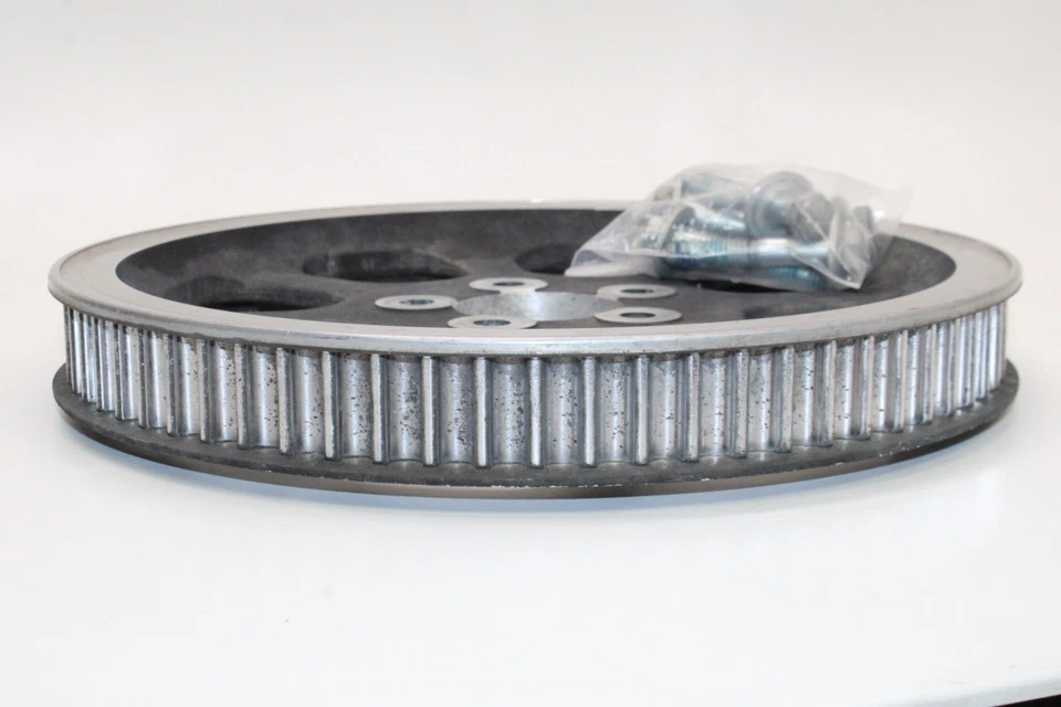 2006 Harley-Davidson DYNA 宽滑翔 EFI FXDWGI 原始设备制造商皮带 SPROCKET 轮子 — 第 2/4 张图片