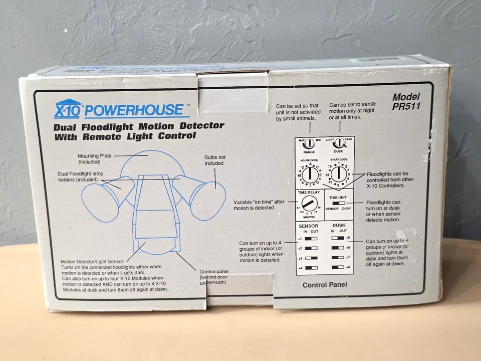X-10 POWERHOUSE Dual Floodlight Motion Detector With Remote Light Control PR511  - Image 2 of 4