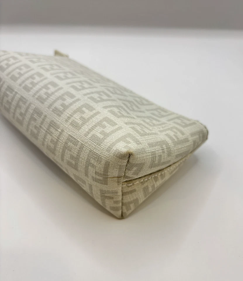 FENDI Zucca White PVC Cosmetic Pouch Clutch Bag FF Logo Small Italy - Image 4 of 4