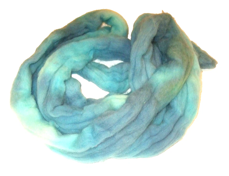 Soft Blue Needle Felting Spinning Wool Fiber Roving 4.0 oz. - NEW (#28) - Image 2 of 4