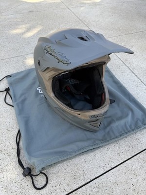 Troy Lee Designs - 198437003 - D3 Anarchy FIBERLITE Helmet - Gray - Medium