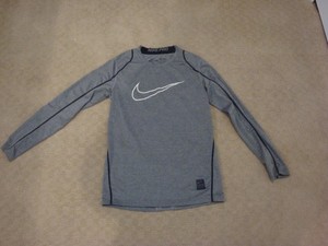 EUC Nike Pro Youth gray long sleeve compression shirt Youth Medium