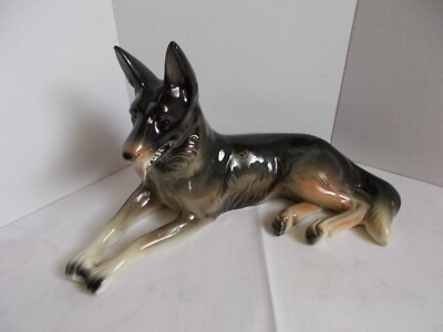 Figur, Deutscher Schäferhund, liegend, Keramik, Ostalgie, ca.31c16cm,