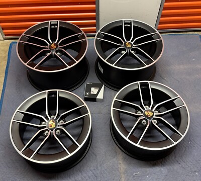 OEM Porsche 911 992 Carrera Exclusive 20