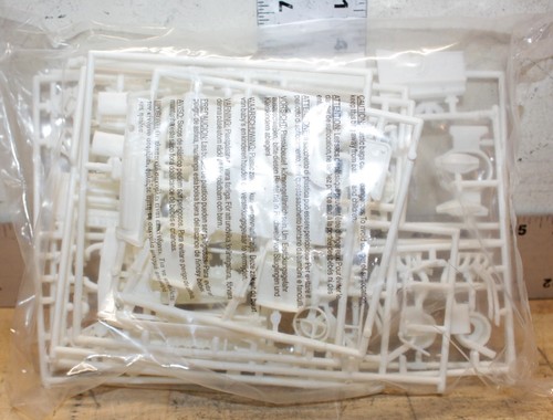 Kit modellino Dodge Coronet Super Bee 2009 MPC - 1970 - Foto 9 di 13