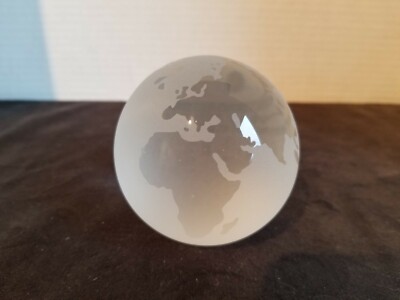 Paperweight Globe clear & satin glass Lance Armstrong Foundation