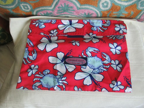 Vineyard Vines Wet Bag Pouch 10.5 By 8 Crabs