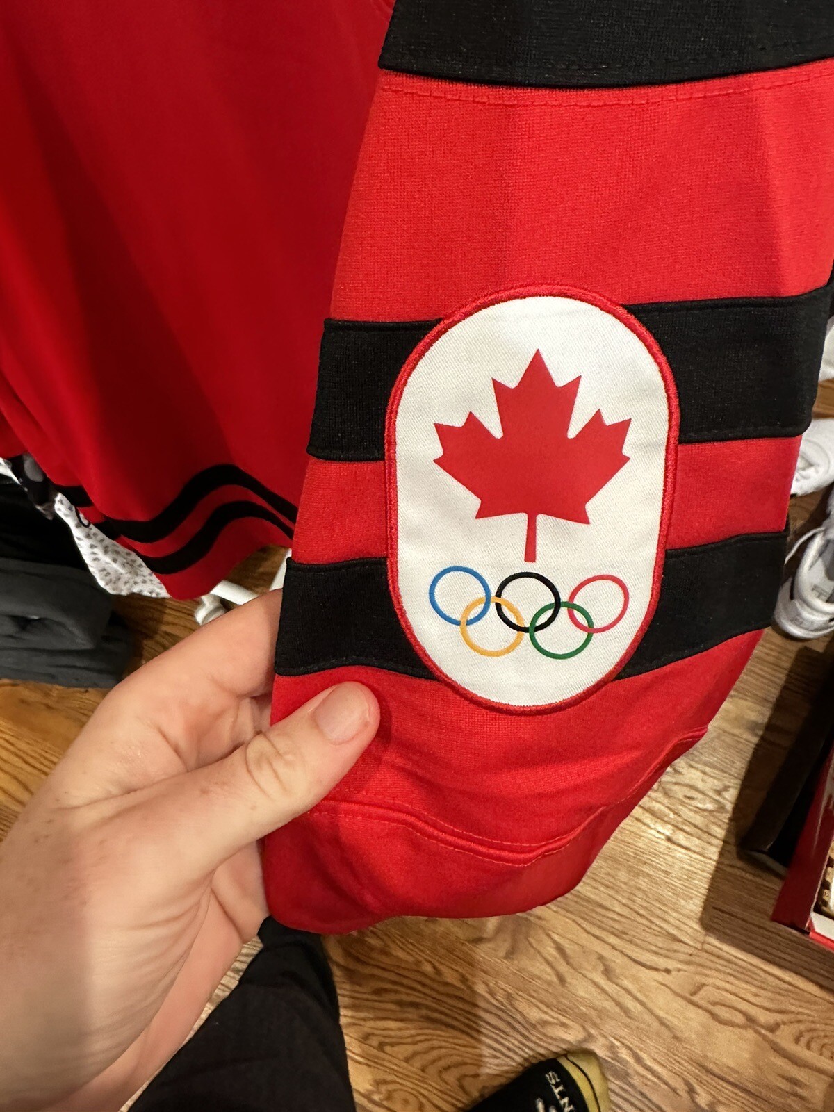 NIKE TEAM CANADA 2022 OLYMPIC REPLICA HOCKEY JERESEY P34235 MENS MEDIUM