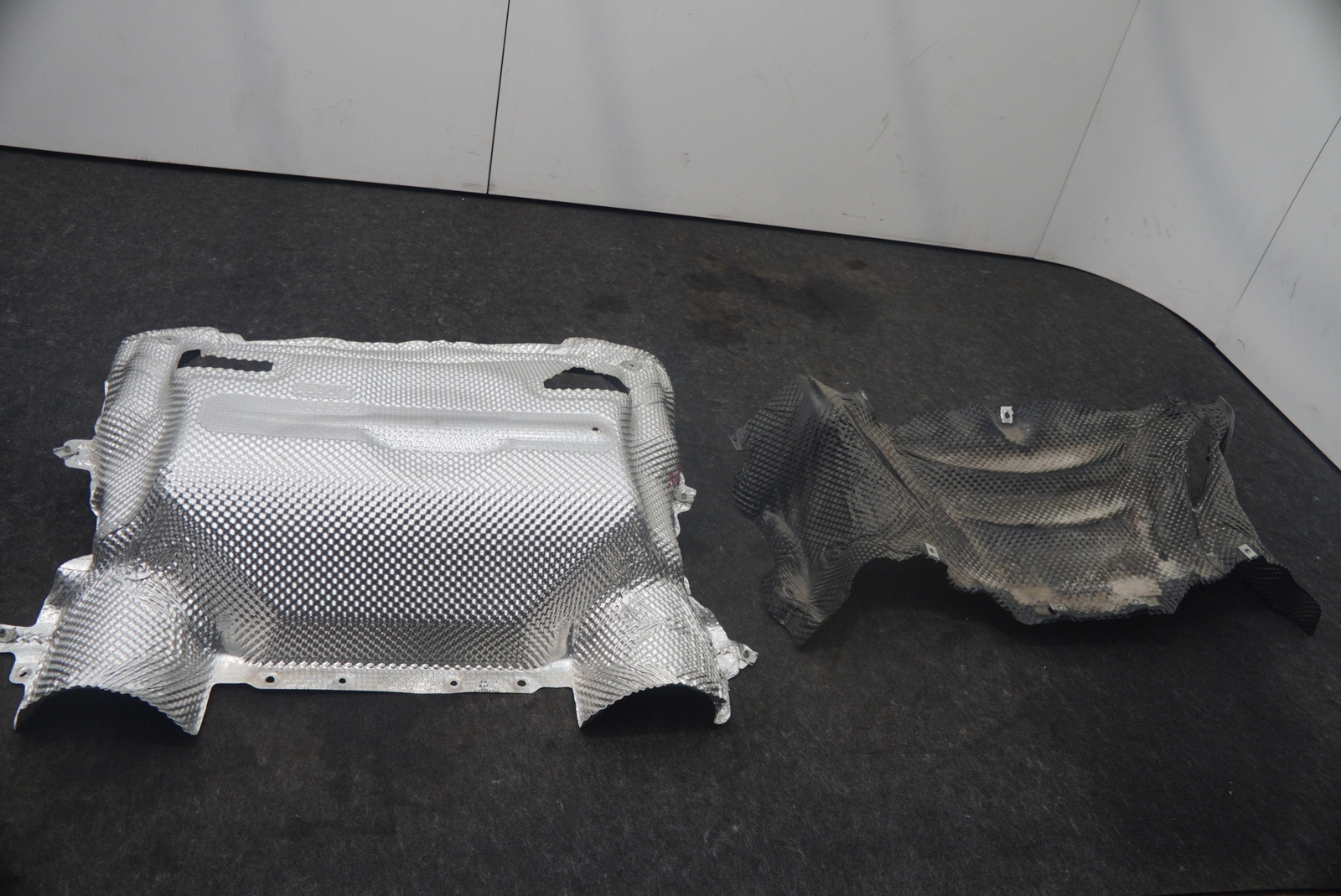 Rear Exhaust Heat Shield Panel Set 14EA011CP OEM McLaren 720S Spider 2020