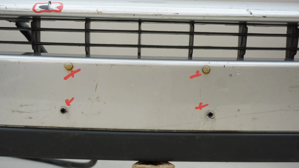 2003-2006 VOLVO XC90 FRONT BUMPER COVER PANEL GENUINE OEM Foto 3 de 4