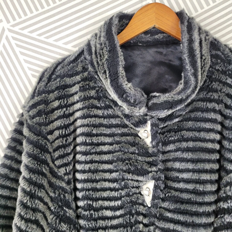 Abrigo de Invierno Cálido De Colección Años 80 Y2K Piel Sintética Mediano Grande Manga Dolman Club *DEFECTUOSO Foto 2 de 4